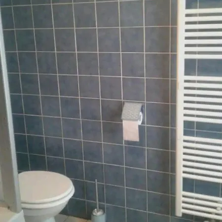 Rez-de-chaussee A Proximite De La דירה *