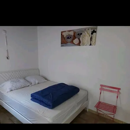 דירה Rez-de-chaussee A Proximite De La *