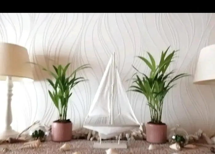 Rez-de-chaussee A Proximite De La