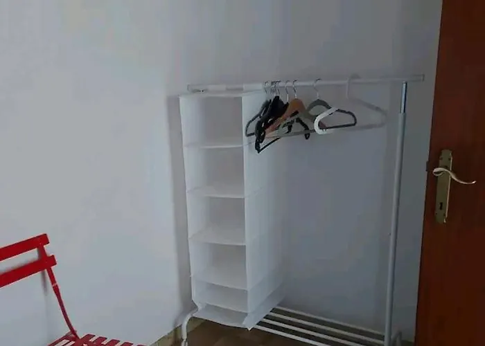 Rez-de-chaussee A Proximite De La * De Panne