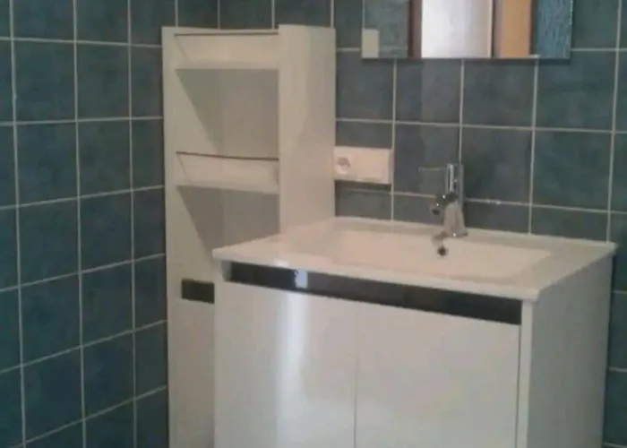 Rez-de-chaussee A Proximite De La Apartment