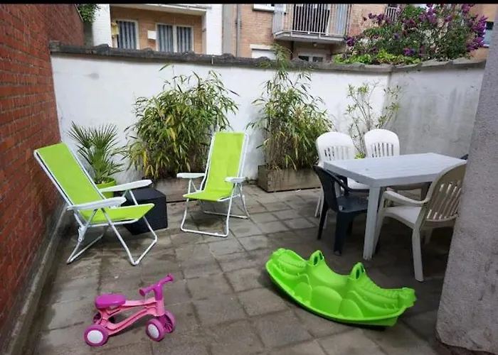 Apartment Rez-de-chaussee A Proximite De La *